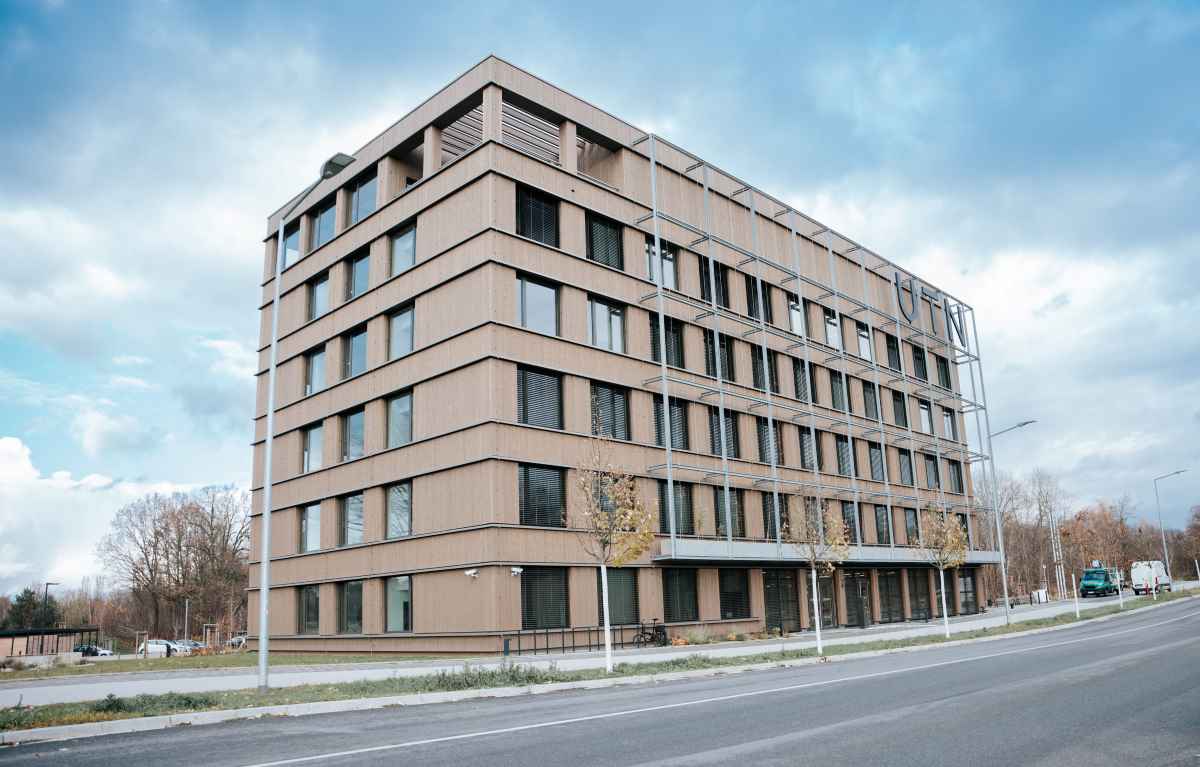 SOSTENIBILITÀ E PREFABBRICAZIONE: LA RIVOLUZIONE DELL’EDILIZIA IN LEGNO